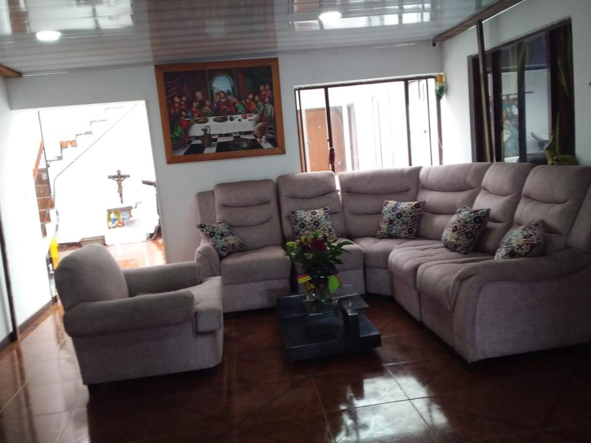 Habitacion Con Bano Privado Cerca Al Aeropuerto Bogotá Eksteriør bilde